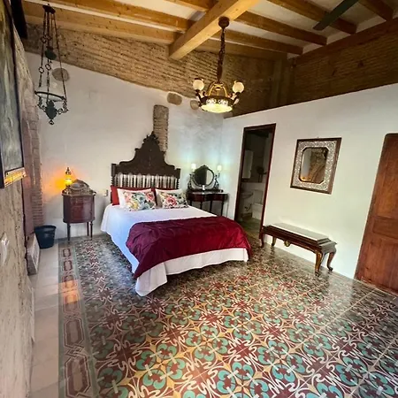 Courtyard Guest house Oliva