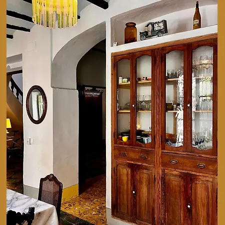 Courtyard Guest house Oliva