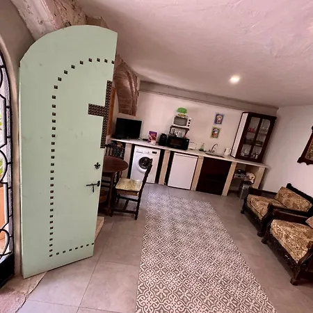Courtyard Guest house Oliva
