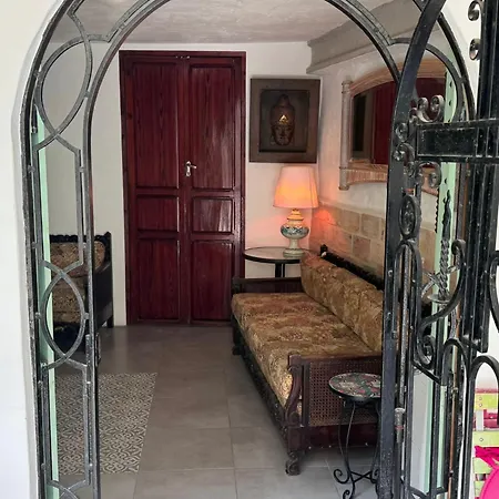 Pensionat Courtyard Oliva